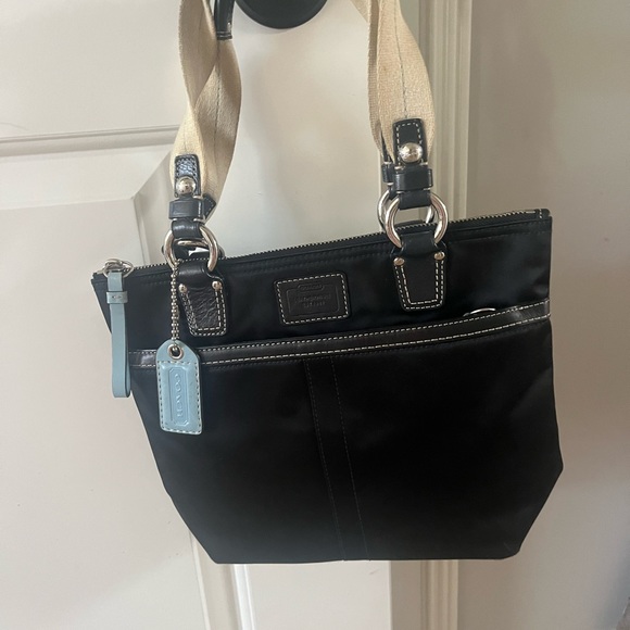 Excellent condition Coach tote bag - Picture 7 of 12